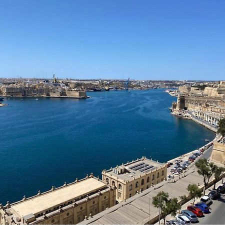 Superb 3 Bedroom Apartment In La Valletta Esterno foto