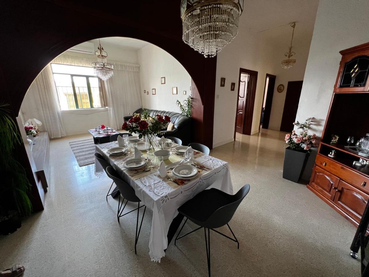 Superb 3 Bedroom Apartment In La Valletta Esterno foto