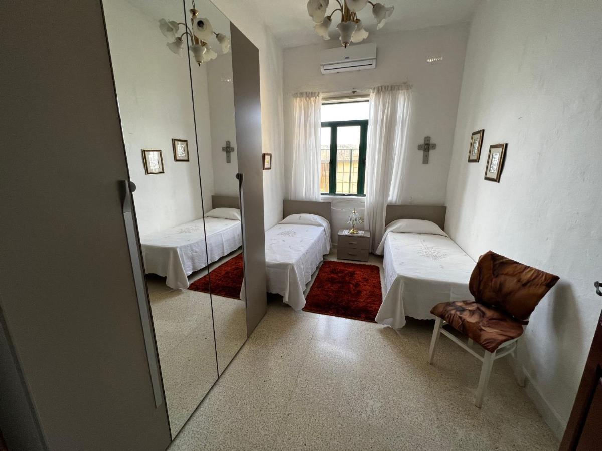 Superb 3 Bedroom Apartment In La Valletta Esterno foto